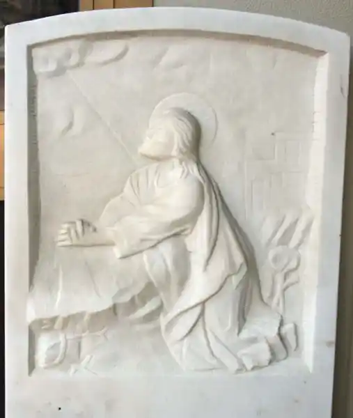  rilievo in marmo di Lasa di "Cristo sul Monte degli Ulivi" di ignoto scultore