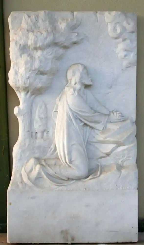 Relief „Christus am Ölberg“ aus Laaser Marmor von Jacob Robert